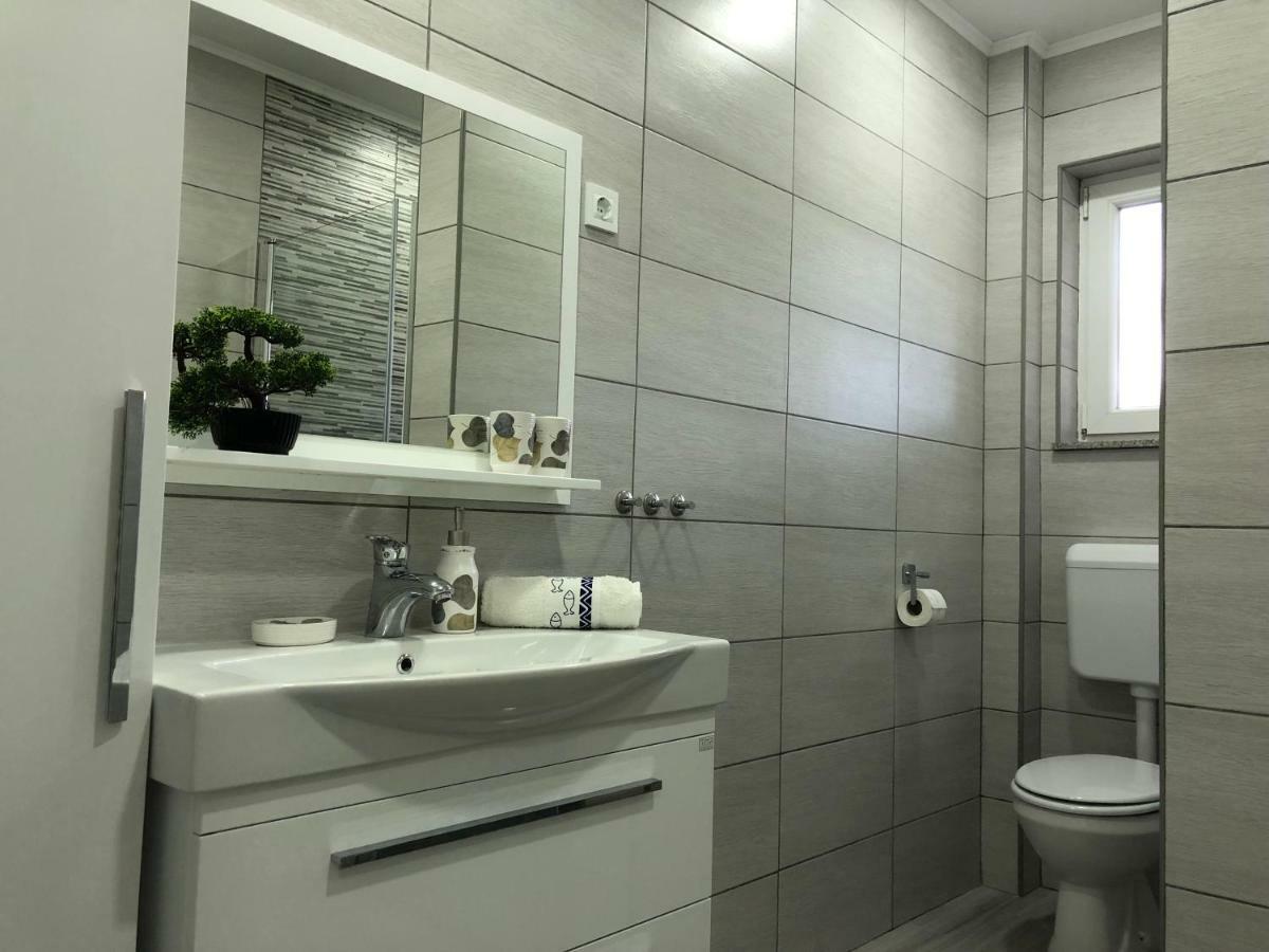 Apartman Danijela Otočac Exterior foto